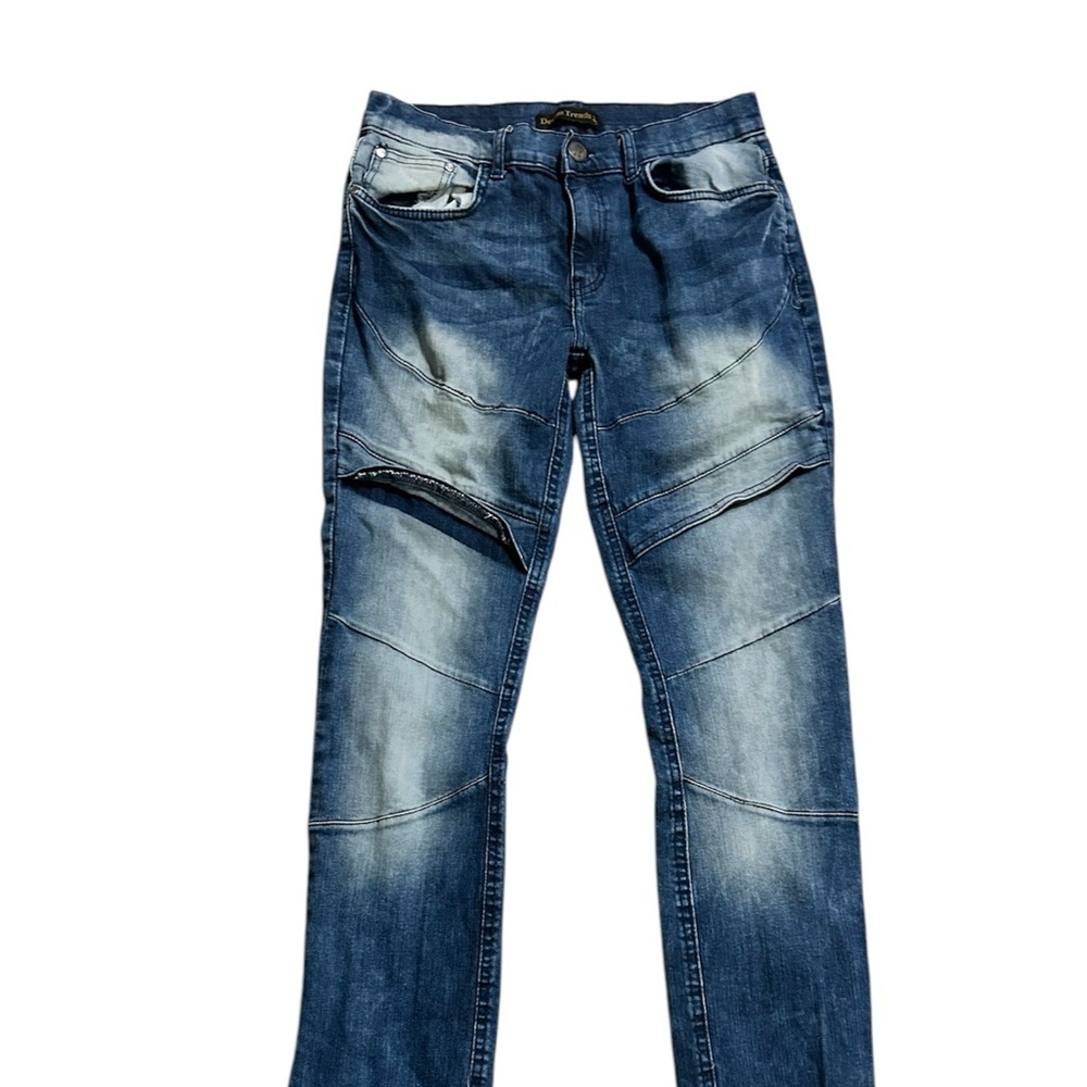 Denim Trends Relaxed Blue Jeans with Vintage Distressing